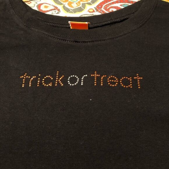 Tops - Trick or Treat T-shirt XL EUC
